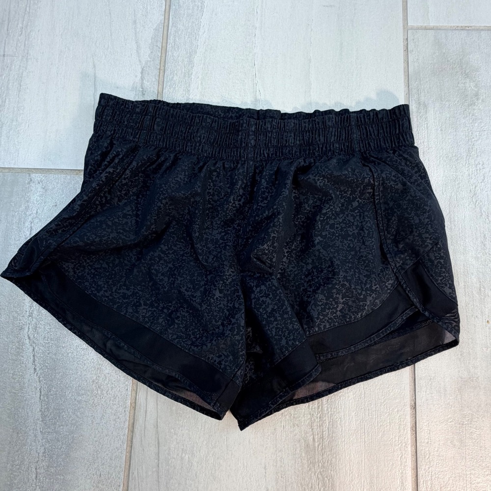 Athleta Mesh Racer Run 4" Short Black Leopard Print Small Running Workout Liner